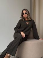 Вельветовий костюм із вирізом-сердечком