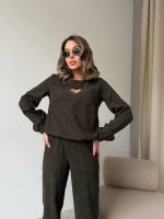 Вельветовий костюм із вирізом-сердечком