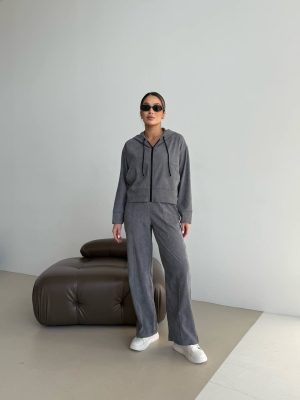 Вельветовий спортивний костюм з карманами Takamoda