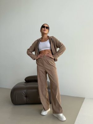 Вельветовий спортивний костюм з карманами Takamoda