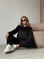 Спортивний велюровий костюм